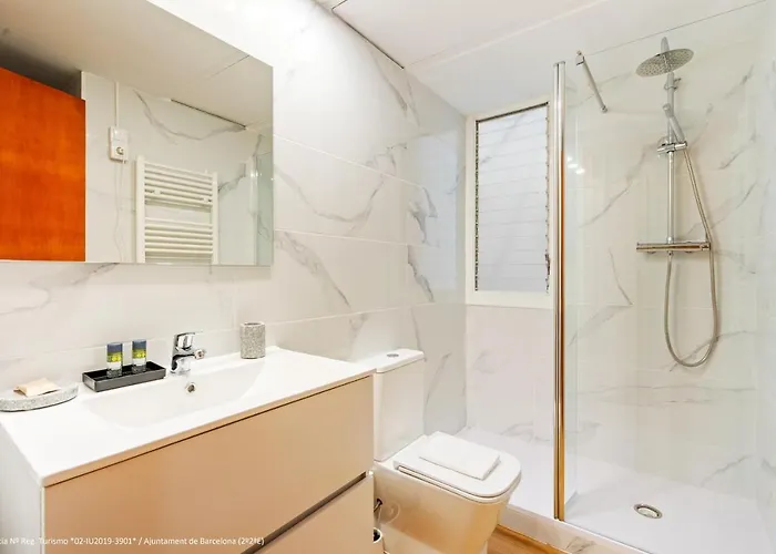 Flateli Pelayo H6 Apartament *