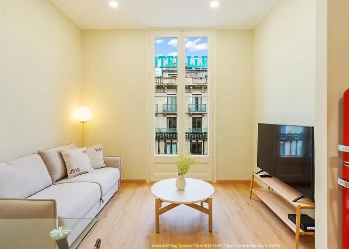 Flateli Pelayo H6 Apartament *