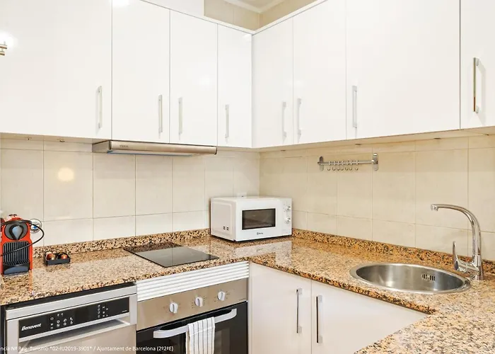 Flateli Pelayo H6 Apartament *