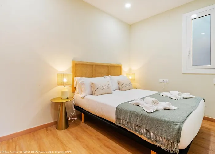 Flateli Pelayo H6 Apartament *